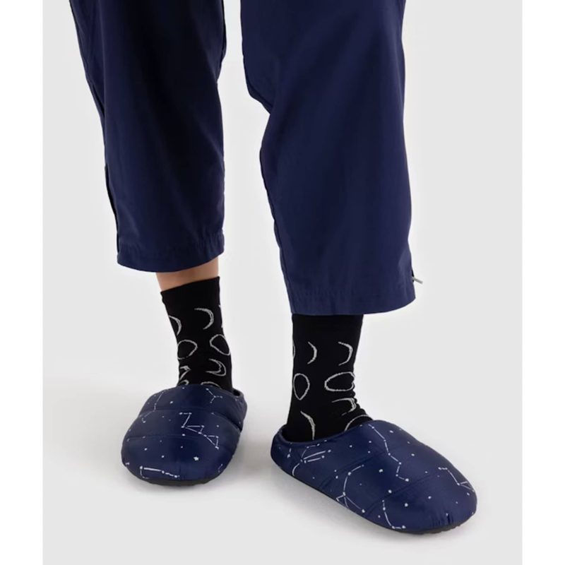 baggu quilted recycled ripstop nylon puffy slippers in constellation magic on model