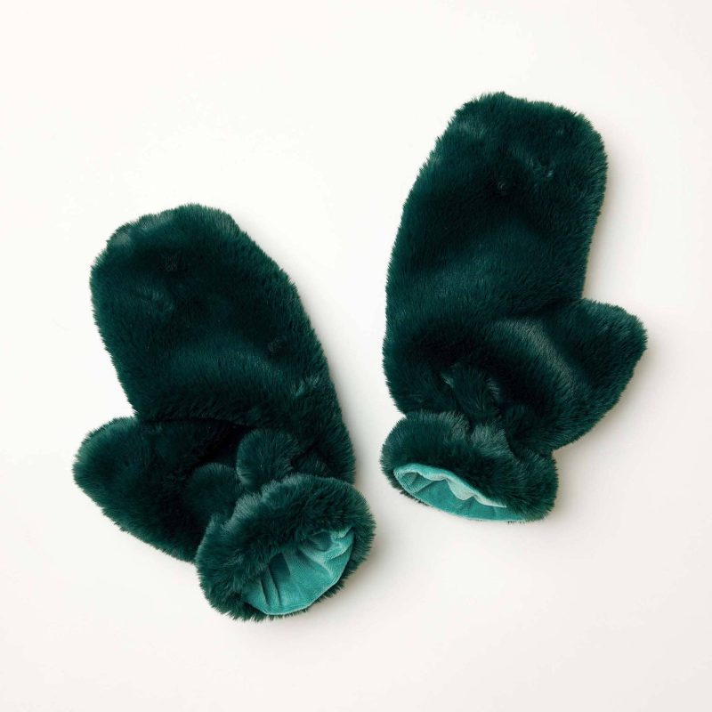 mer sea womens pine green cozy cabin faux fur mittens flatlay