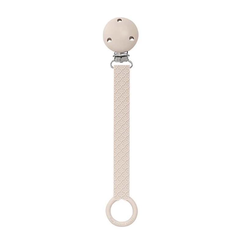 the cotton cloud scallop pacifier holder in sand beige